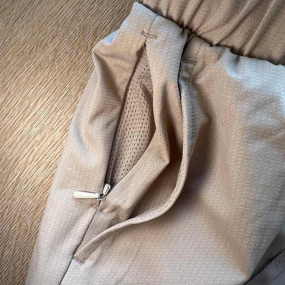 (NEW) Uniqlo Ultra Stretch Active Airy Shorts - Picture 6 of 6